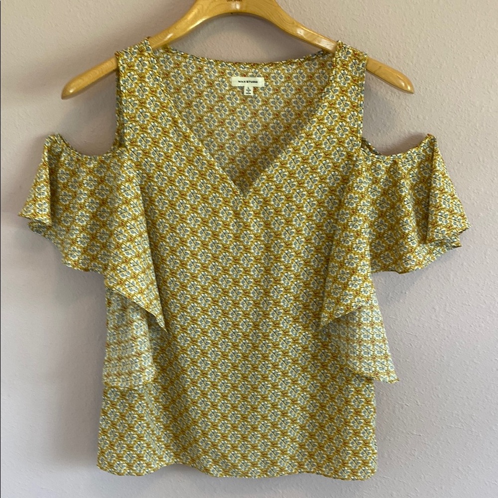 Max Studio floral Yellow Cold Shoulder top Size L